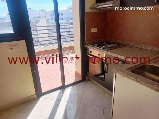 Luxurious Apartment in Central Location, Terrrace — 3