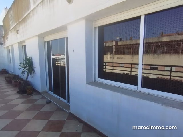 Très bel appartement ensoleille avec terrasse — 3