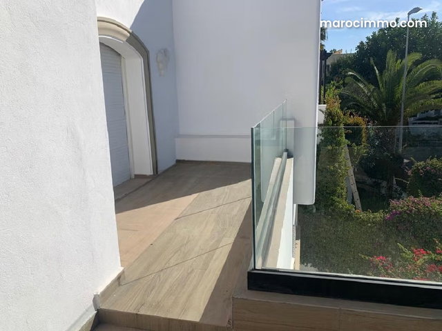 Villa de prestige à louer à Ain Diab avec 4 chambres — 4