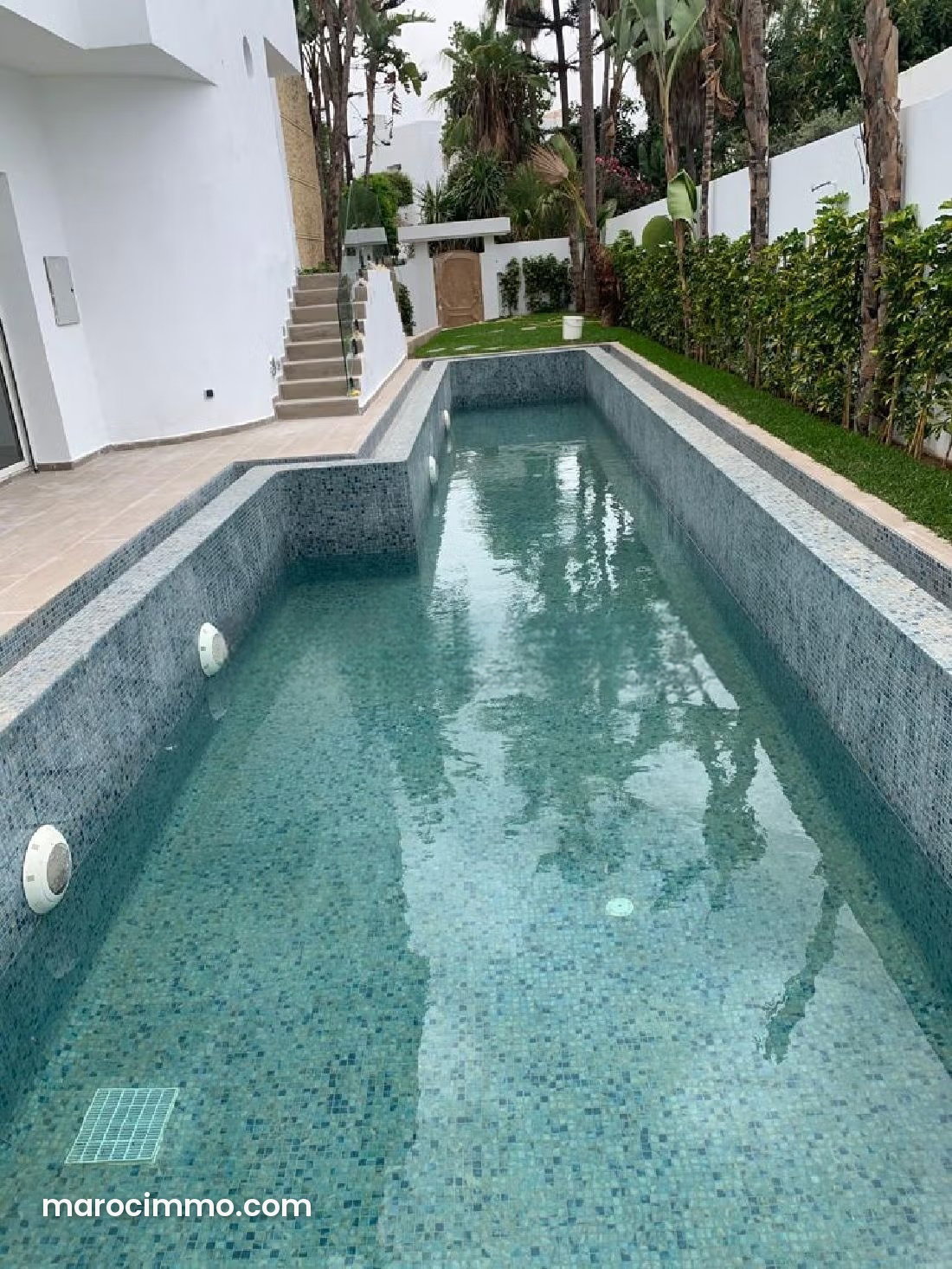 600 sqm Villa with Pool and Garden, Aïn Diab, Casablanca — Casablanca