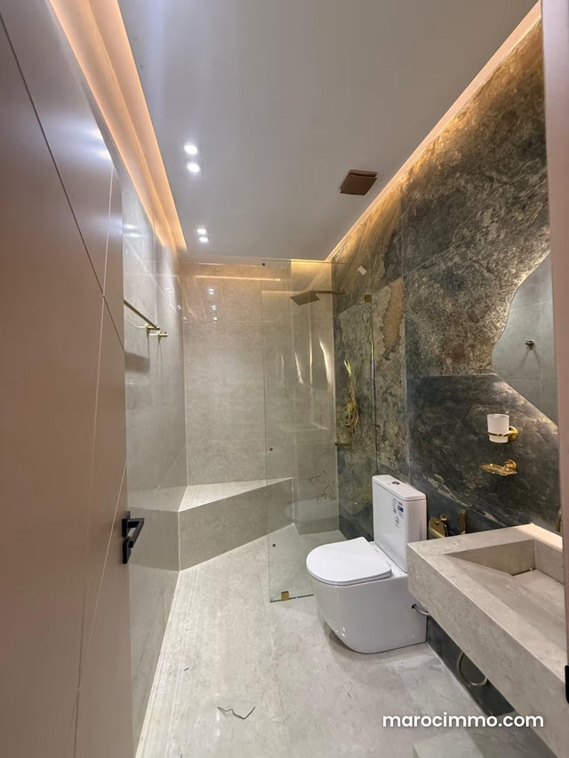 Unmissable Opportunity: 3-Bedroom Apartment for Sale in Martil — 2