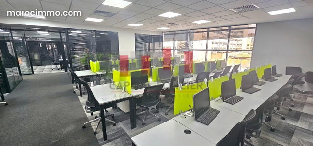 Excellente opportunité Plateau de bureau premium aménagé et équipé de 630 m 50 m terrasse a la location sur bld Abdelmoumen — 3