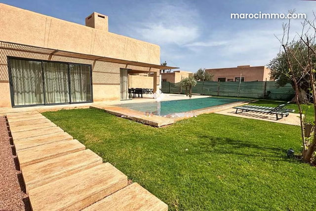 Somptueuse villa plain pied route d’amizmiz — 2