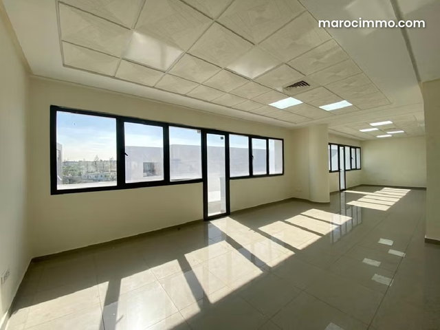 Plateau bureau neuf 300m quartier oasis — 5