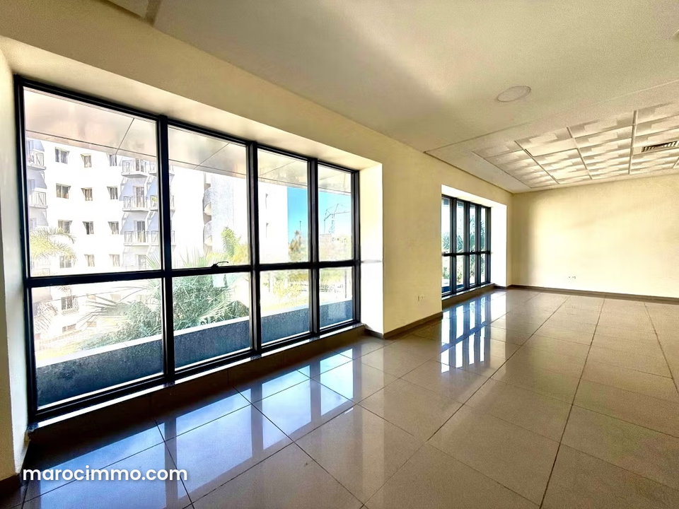 Plateau bureau neuf 300m quartier oasis