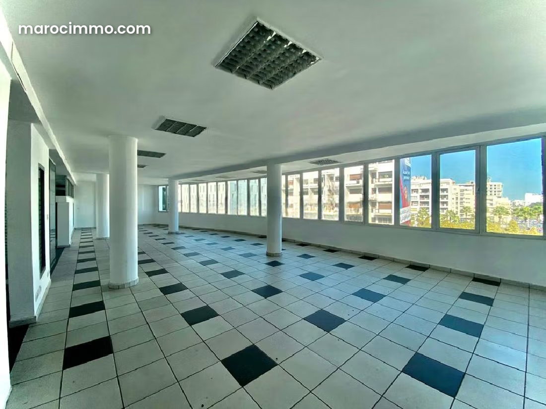 Bureau lumineux à louer au Maarif, plein cœur de Casablanca — Casablanca