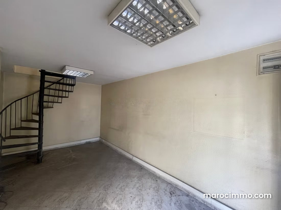 22 m² Commercial Premises in Casablanca's Quartier des Hôpitaux — Casablanca