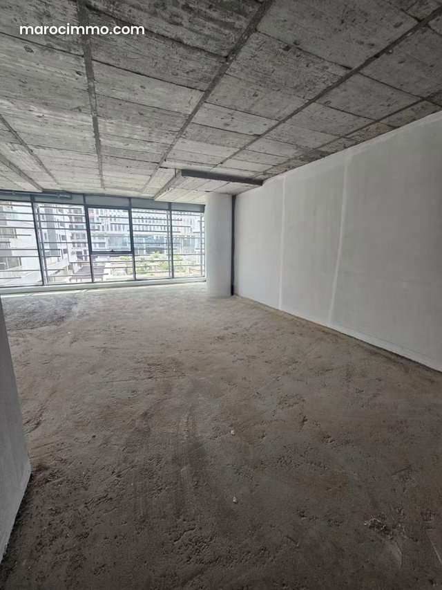 Bureau de 158 m2 disponible à la location à CFC — 3