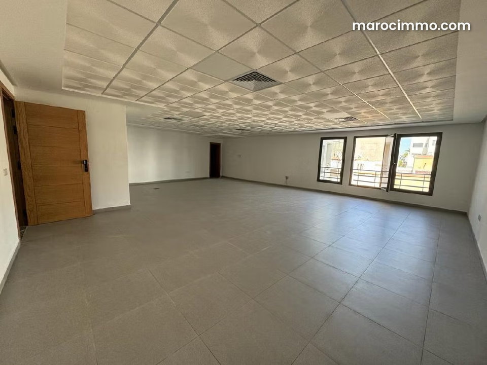 Bureau Neuf 81 M² En Location Sur Boulevard Ghandi