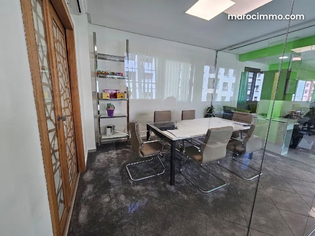 Bureau neuf bien aménagé à vendre — 3