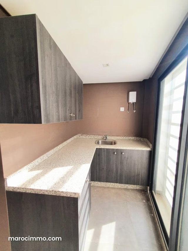 Plateau bureau exclusif 107 m2 bd la corniche — 3