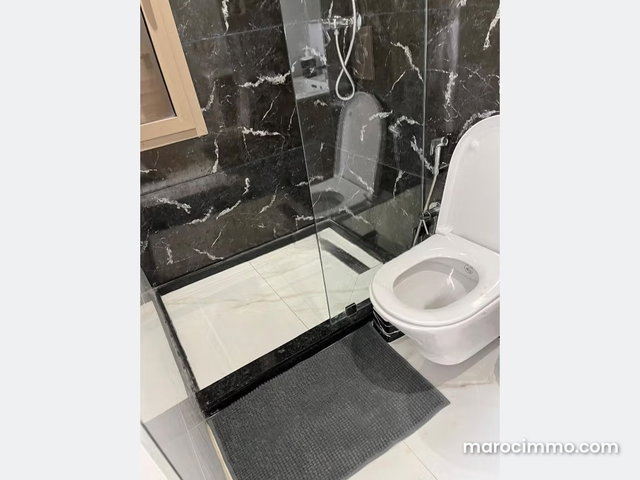 Neuf & joli studio meublé à louer — 5