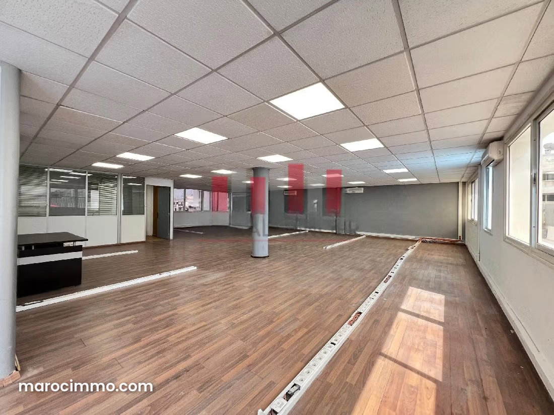 Bureau à louer à Gauthier, Casablanca, plateau de 210 m² — Casablanca