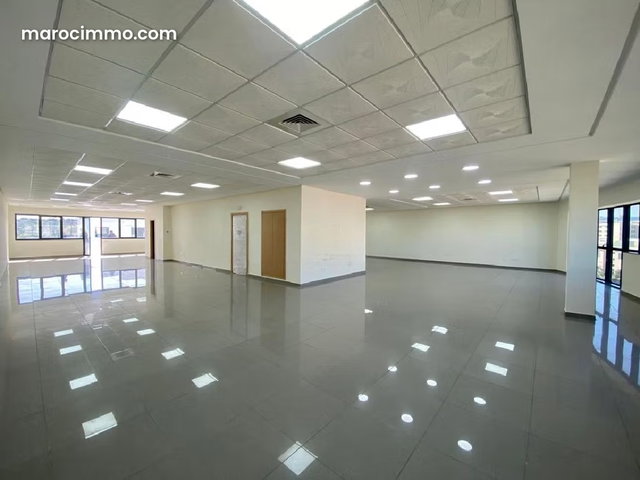 Plateau bureau exclusif 600m2 quartier oasis — 2