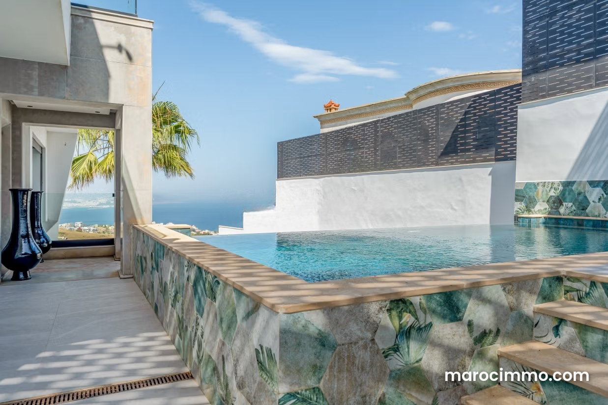 Villa 350 m² vue mer et montagne, Malabata, Tanger à vendre — Tanger