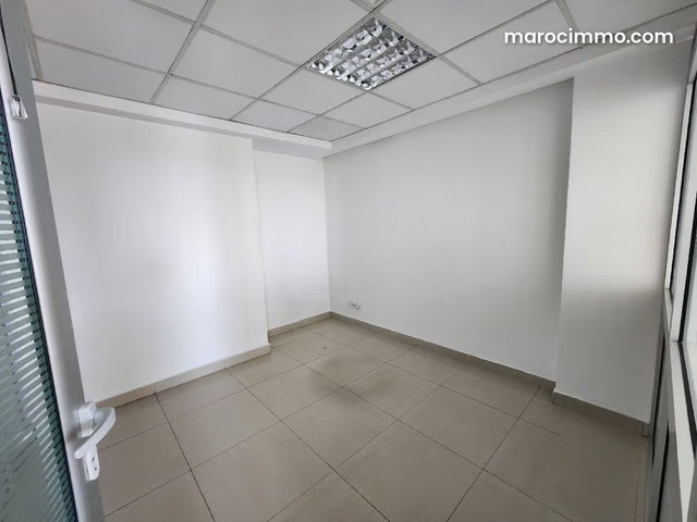 Bureau aménagé, 100 m², corniche vue mer — 4
