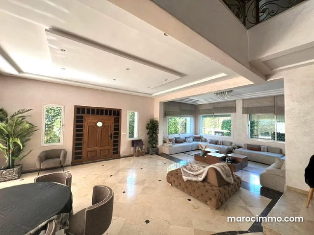 Villa de 460m2 au quartier Sidi Maarouf — 3