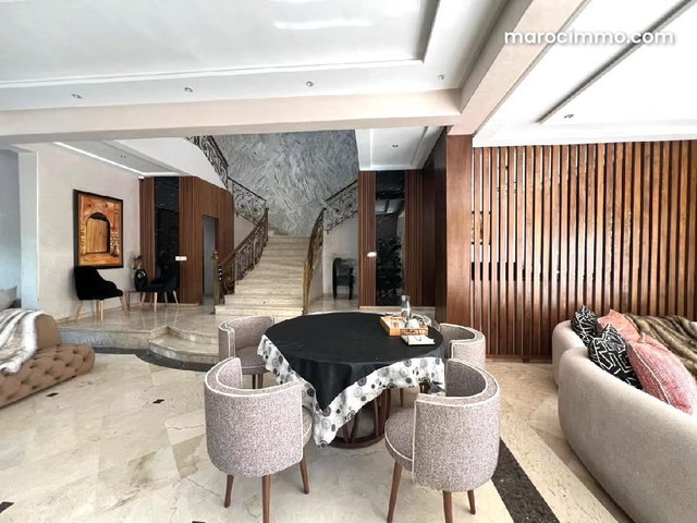 Villa de 460m2 au quartier Sidi Maarouf — 2