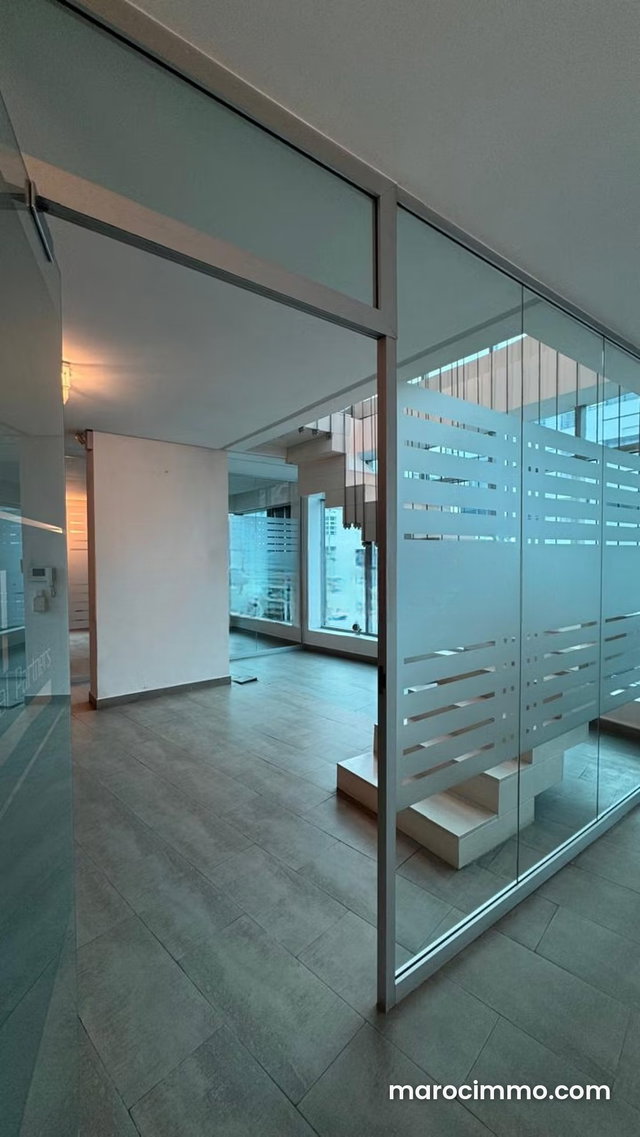 Beautifully furnished office for sale in DUPLEX on the root — 2