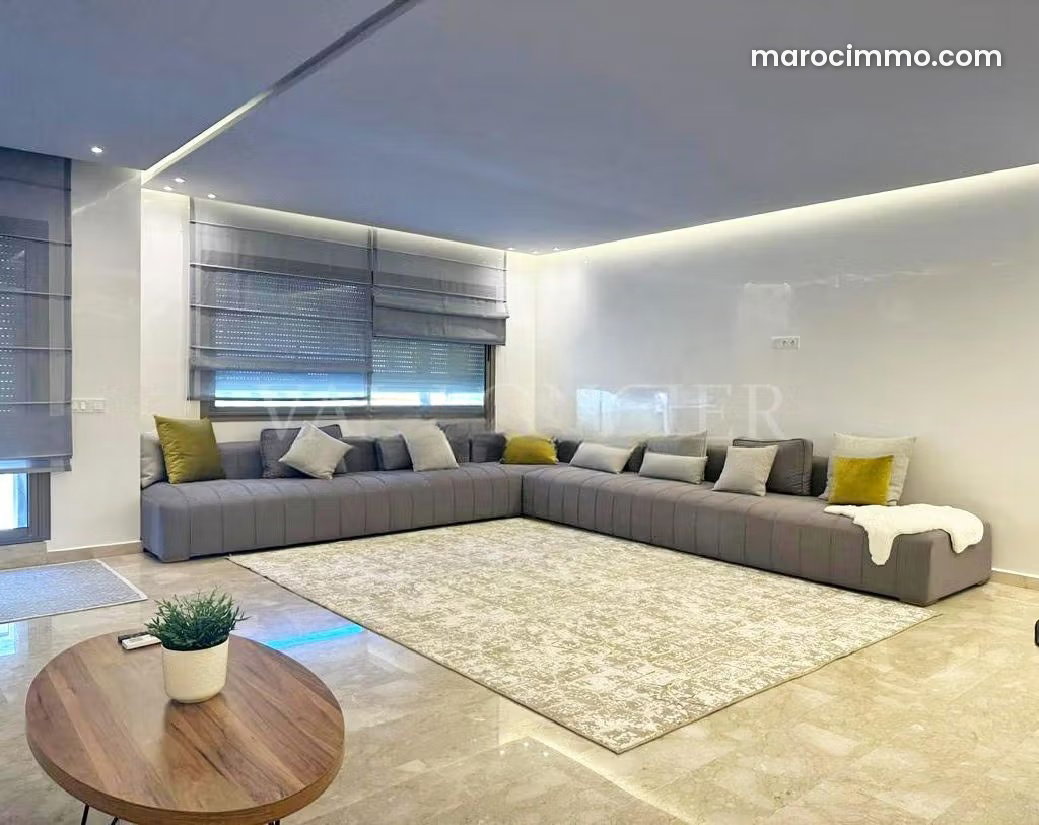 Furnished Apartment with Terrace in the Heart of Racine, Casablanca — Casablanca