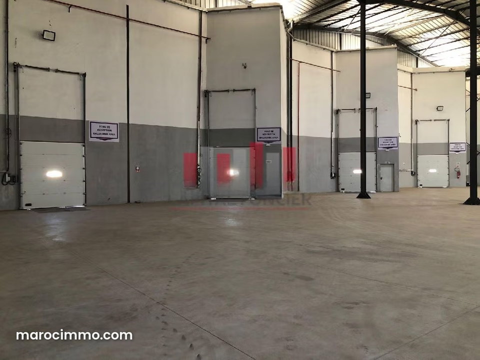 Plateforme logistique et industrielle de 3.000 m de surface utile a la location a Bouskoura