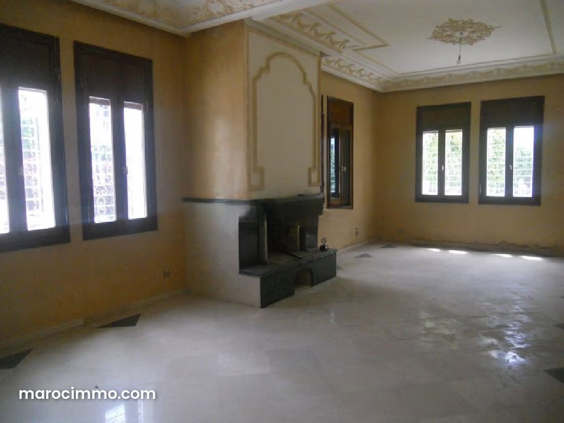375 sqm Villa with Garden and Fireplace, Ain Diab, Casablanca — Casablanca