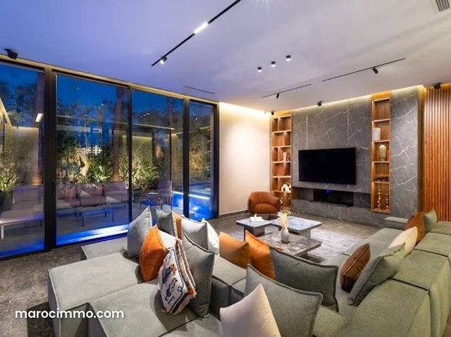 Magnificent villa for sale on Route de l'Ourika. 6 large rooms. Traditional Moroccan living room, secure residence — 5