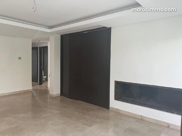 Appartement rez de jardin à louer à Bouskoura — 2
