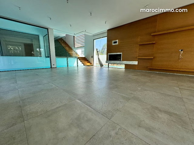 Exceptional Modern Calm Near American School — 3
