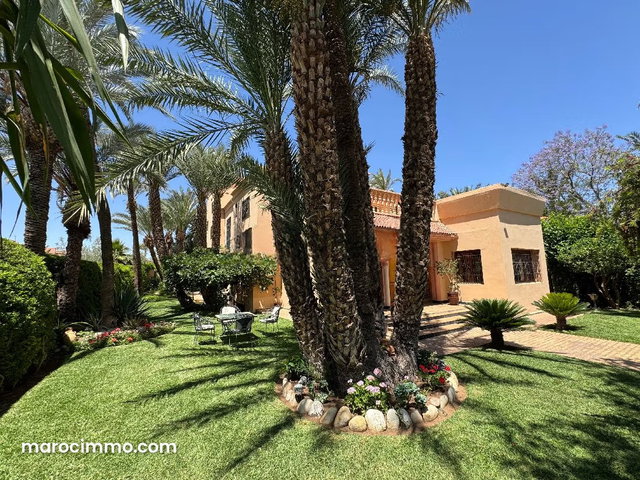 Somptueuse villa à vendre à Hay Targa. 7 grandes pièces. Bien meublé. — 2