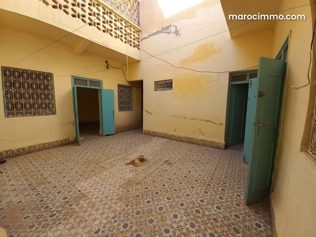 KASBAH, riads contigus à restructurer, 155 m2 — 2