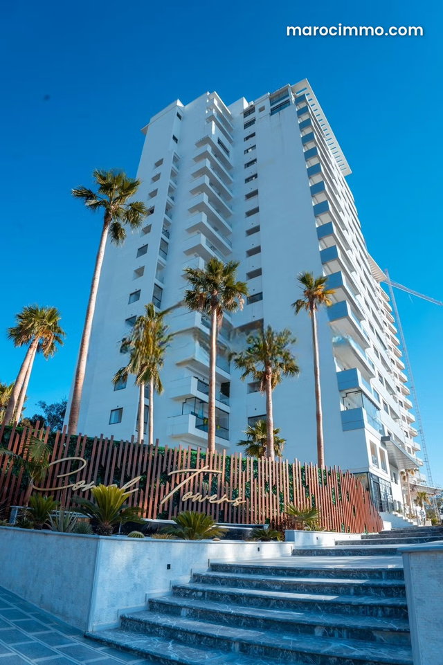 Appartement vue mer avec piscine en location longue durée 2 chambres 2 salle de bain. 100 mètre carré avec terrasse vue mer — 4