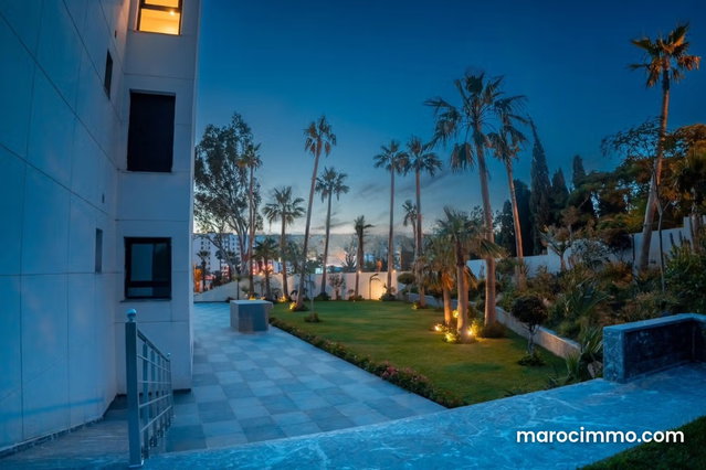 Appartement vue mer avec piscine en location longue durée 2 chambres 2 salle de bain. 100 mètre carré avec terrasse vue mer — 5