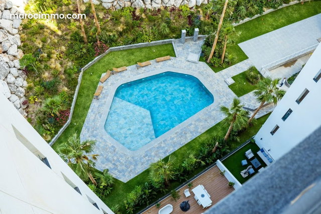 Appartement vue mer avec piscine en location longue durée 2 chambres 2 salle de bain. 100 mètre carré avec terrasse vue mer — 2