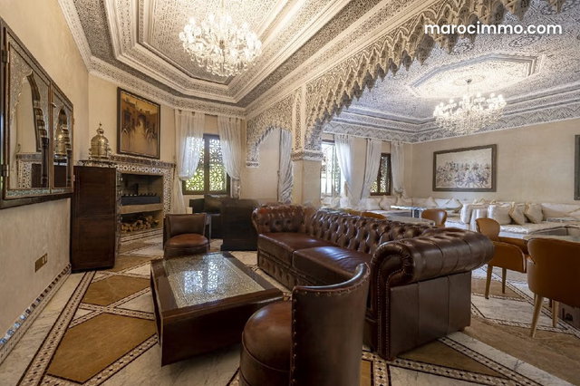Luxury Guest House with Pool and Various Suites — 5