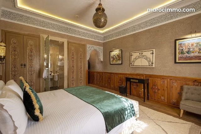 Luxury Guest House with Pool and Various Suites — 2