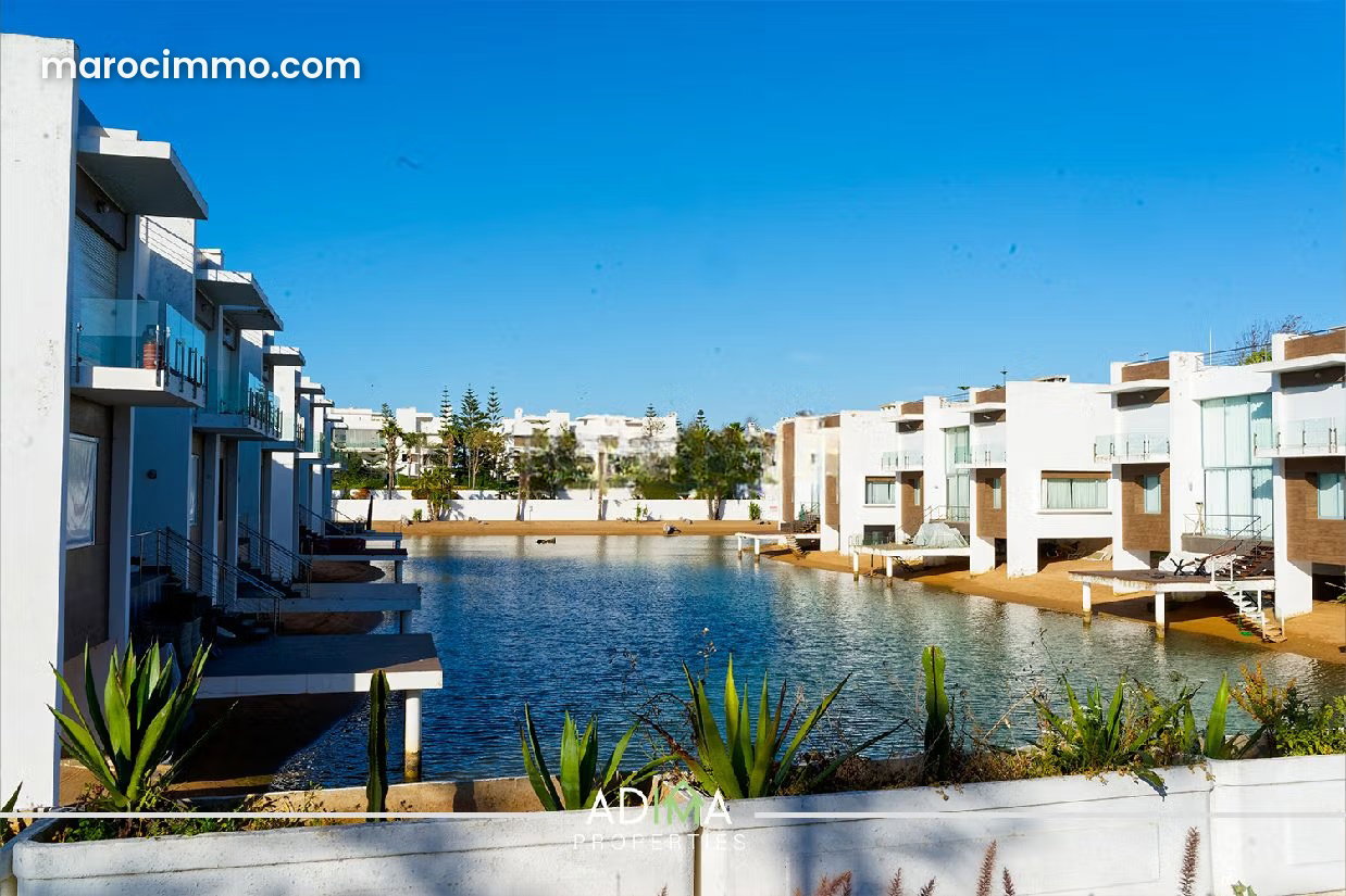 500 sqm Villa with Swimming Pool and Sea Views, Oued Cherrat Beach, Bouznika — Bouznika