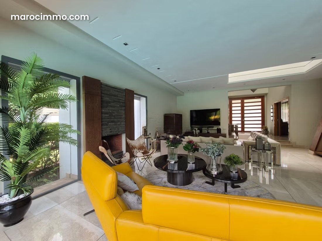 625 m² Villa with Pool and Garden, Ain Diab, Casablanca — Casablanca