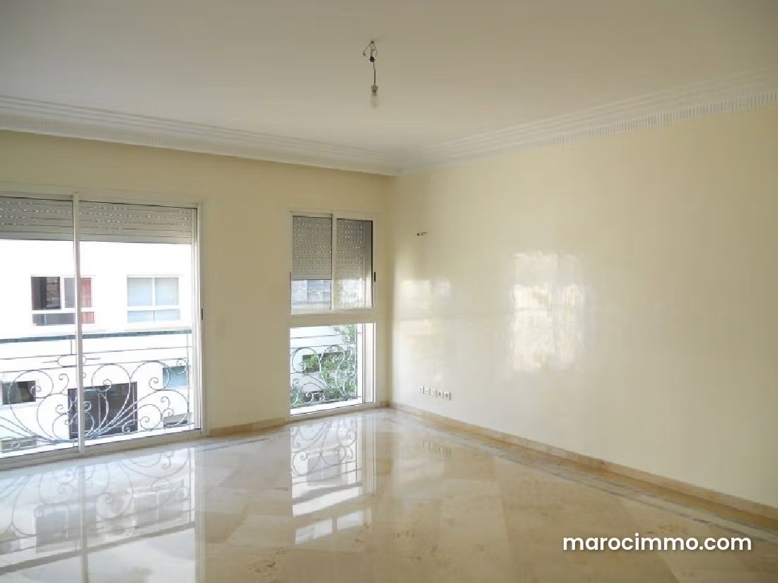175 m² Apartment with 3 Bedrooms for Rent in Racine, Casablanca — Casablanca