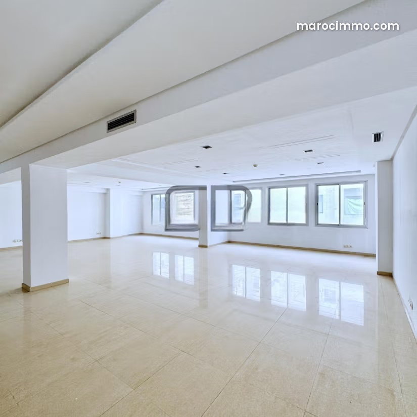 124 m² Office for Rent in Franceville, Casablanca, Secure Building — Casablanca