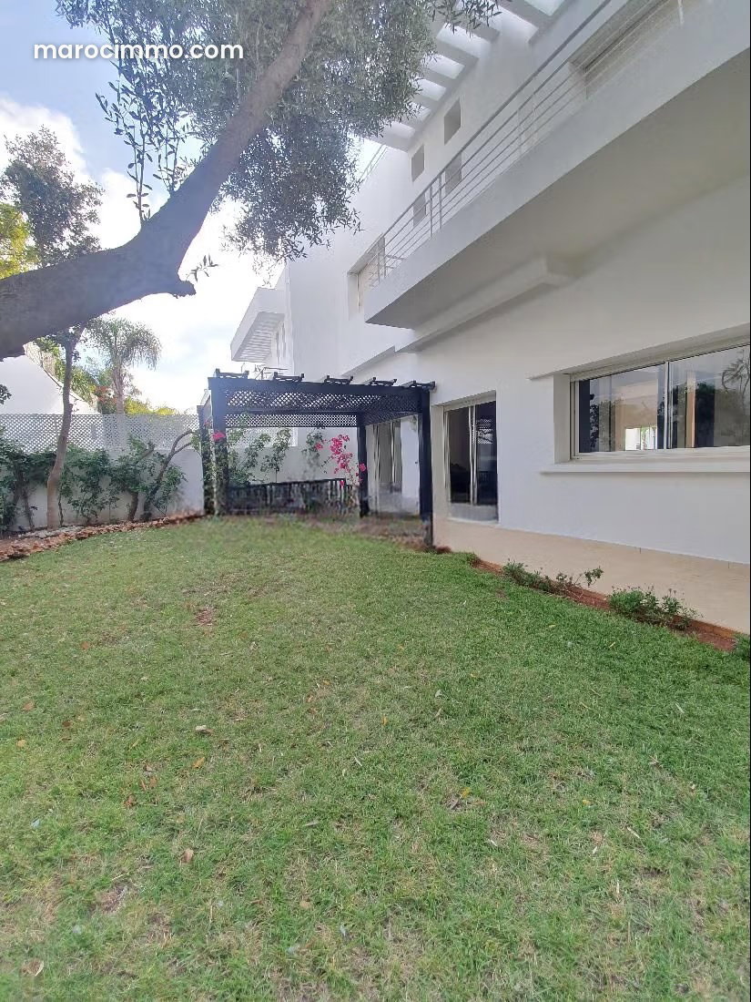 450 sqm Villa with Garden for Rent, Ain Diab, Casablanca — Casablanca