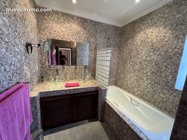 Villa de Luxe sur Golf Amelkis, Marrakech – Sans Vis à Vis, Piscine et 5 Suites — 4