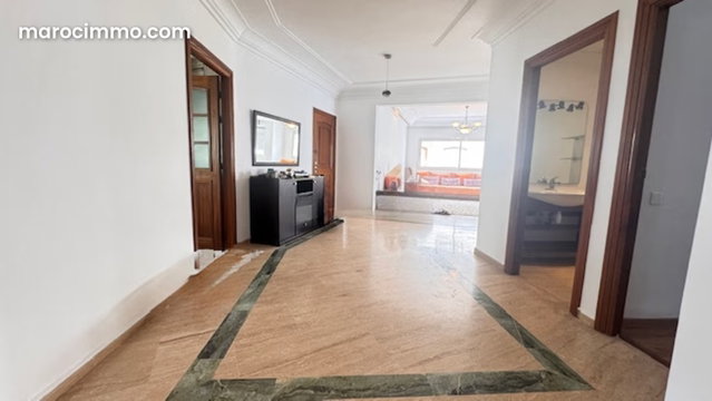 Appartement ensoleillé en hauteur — 3
