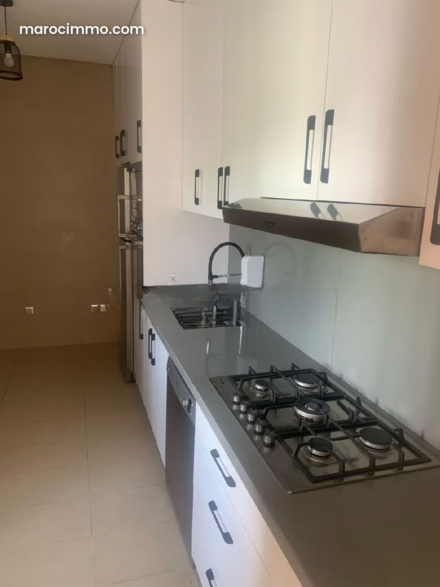 Belle villa à louer à prestigia bouskoura vide — 3