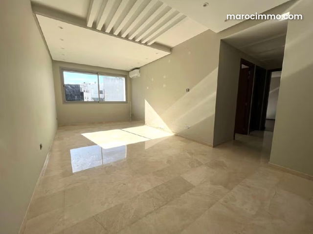 Location d'un appartement à Oasis. 2 belles chambres. Double vitrage et porte blindée — Casablanca
