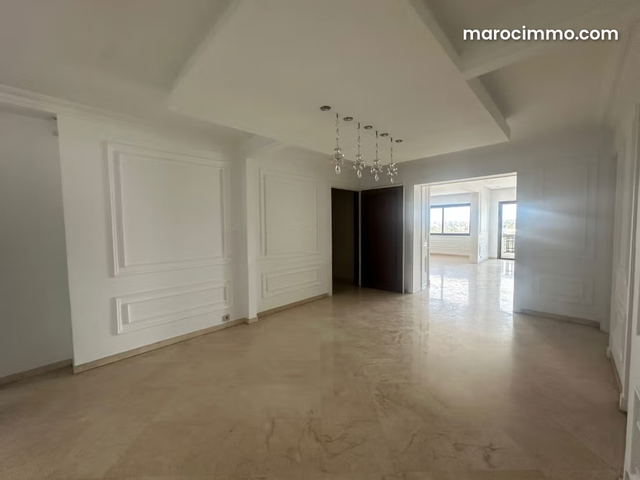 Top appartement avec terrasse a la location proche CIL — Casablanca