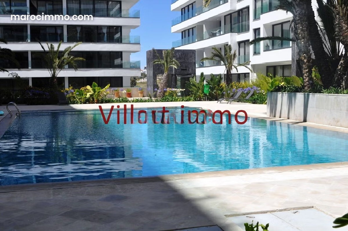 Logement contemporain tout confort avec piscine