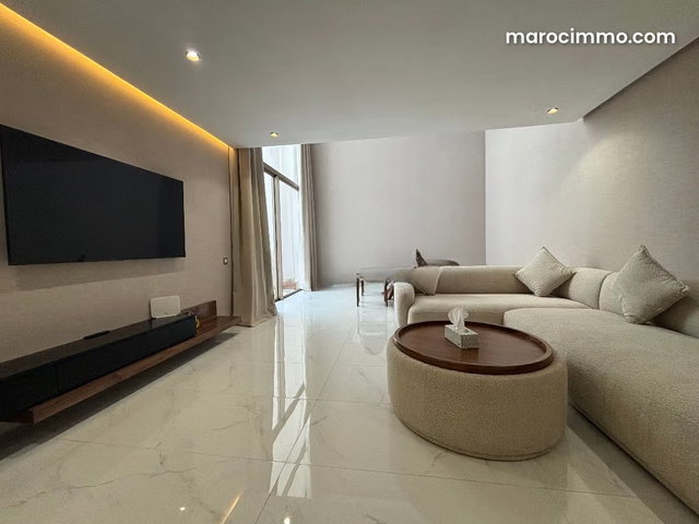 BURGUNDY/LUXURY 1 bedroom duplex with terrace — 4