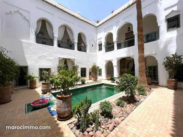 Rare. Riad d'exception Grand patio avec piscine architecture classique — 3