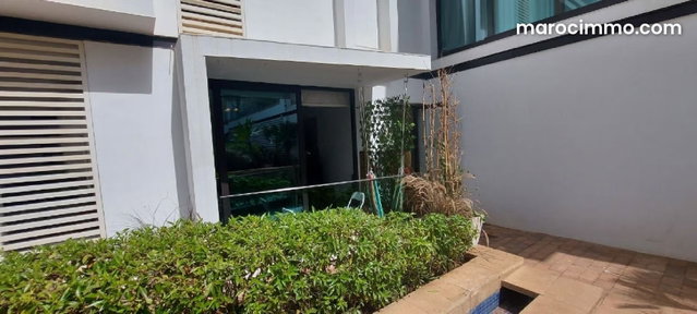 Appartement à l'achat à Ain Diab. Superficie 111 m². Terrasse et jardin — 2